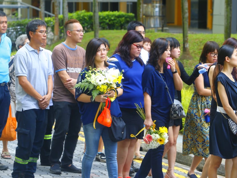 Online tribute stream in as family bids farewell to canal crash victims