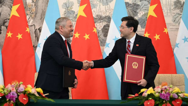 China opens ties with Honduras, Taiwan decries monetary demands