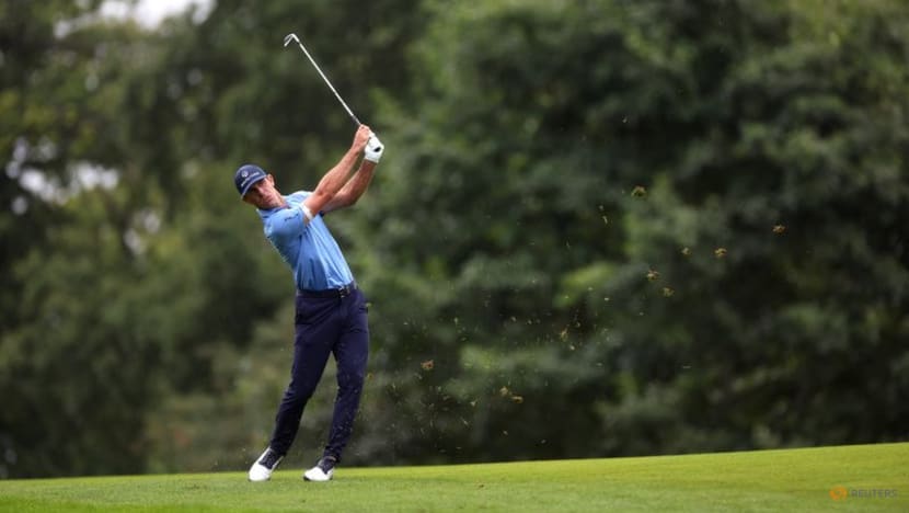 Fleetwood leads as storm clouds loom at BMW PGA Championship Fleetwood leads as storm clouds loom at BMW PGA Championship