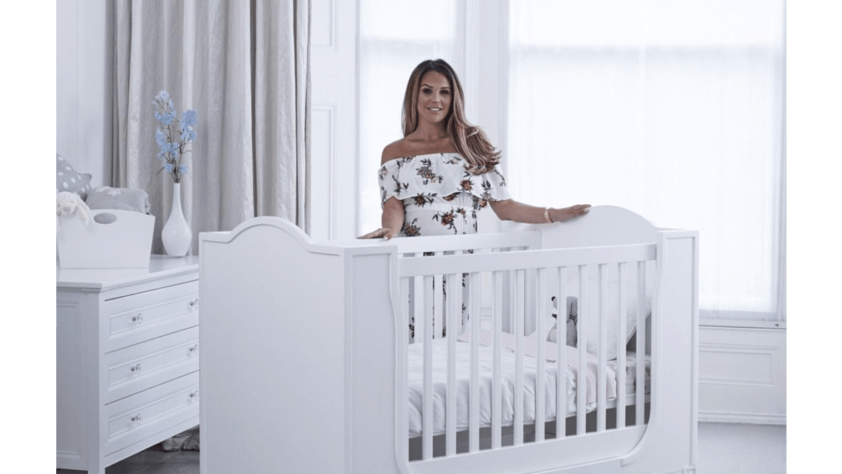 Danielle Lloyd in talks to do flyonthewall show 8days