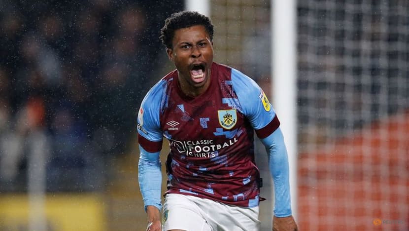 Tella seems focused on Saints despite Clarets' freedom campaign