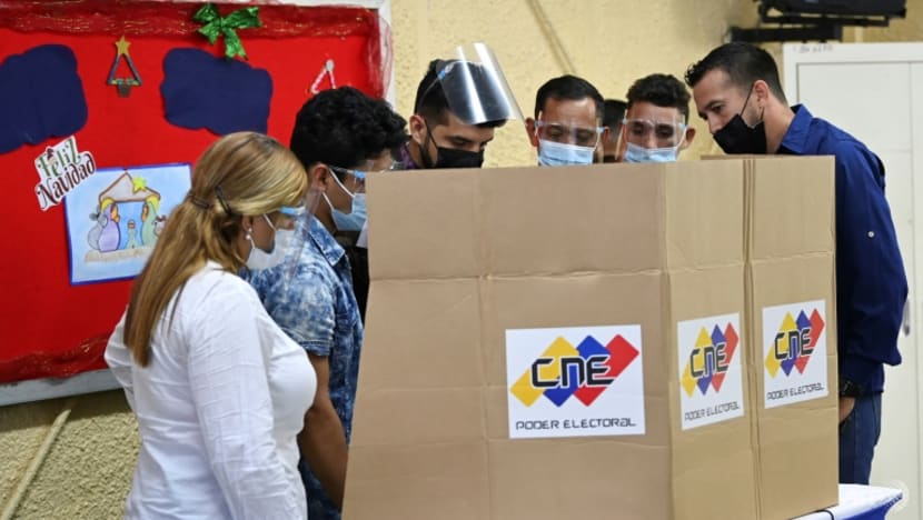 Venezuela opposition takes part in election as foreign teams observe