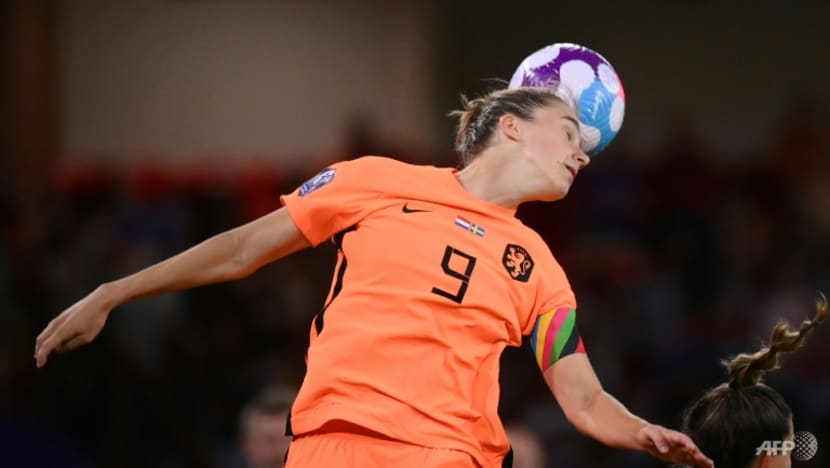 Netherlands 'positive' Miedema will be fit to face France