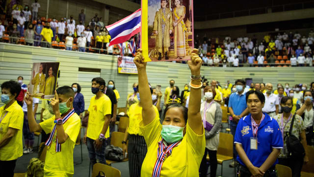 泰国上千人集会声援王室 吁捍卫君主制度