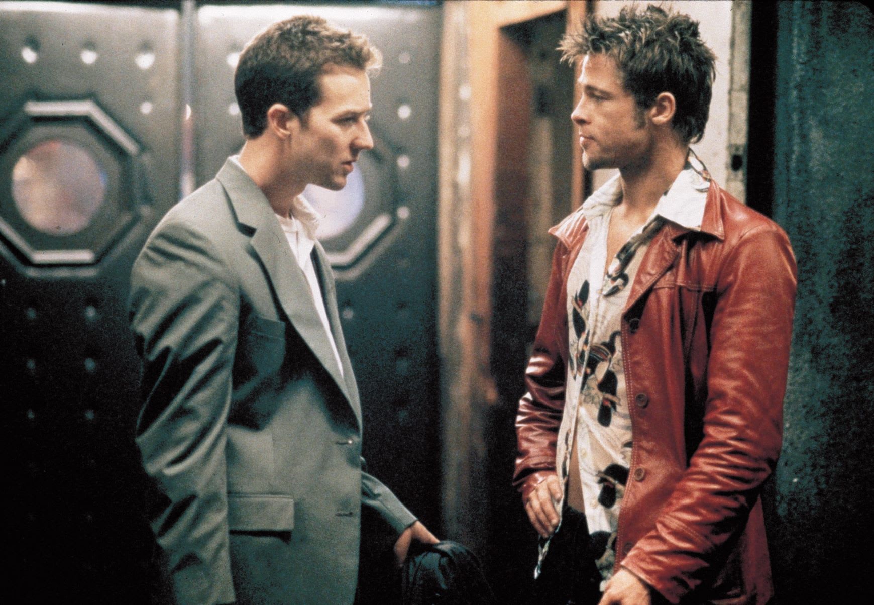 David Fincher Reacts To China’s Censored Fight Club Ending: “It Makes No Sense" David Fincher Reacts To China’s Censored Fight Club Ending: “It Makes No Sense"