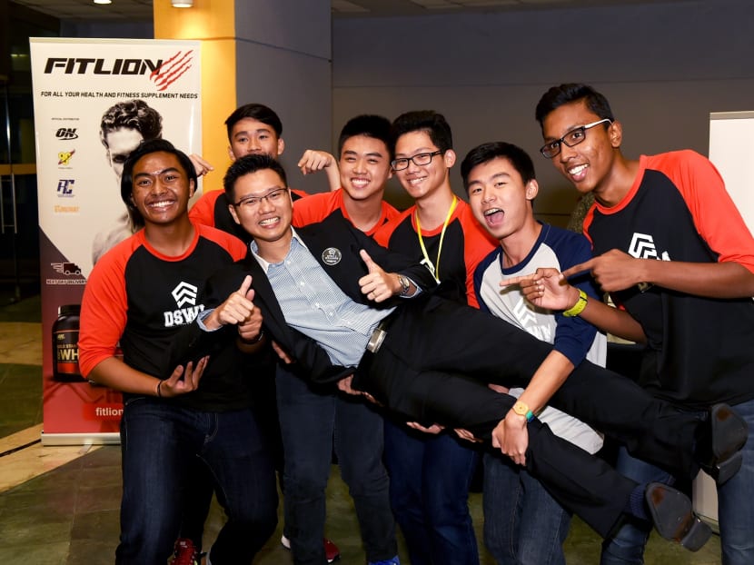 Tan Tse Yong (centre), Diploma in Sport & Wellness Management alumna, Group CEO of Fitlion and Gymmboxx with current students of Nanyang Polytechnic's Diploma in Sport & Wellness Management. Photo: Nanyang Polytechnic