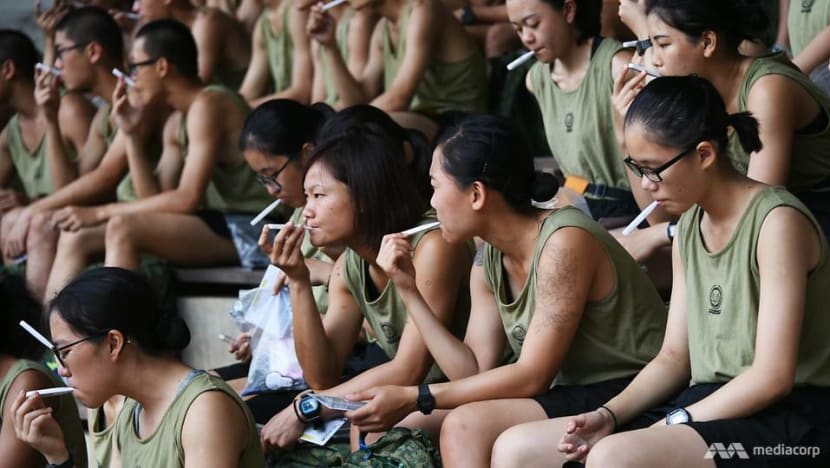 Haruskah wanita jalani NS sekarang? Kos sosial 'jauh melebihi kebaikannya', tegas Ng Eng Hen Haruskah wanita jalani NS sekarang? Kos sosial 'jauh melebihi kebaikannya', tegas Ng Eng Hen