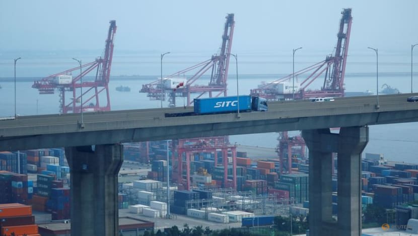 South Korea exports jump 28.7% for first 10 days of May, trade deficit at US$3.72 billion South Korea exports jump 28.7% for first 10 days of May, trade deficit at US$3.72 billion