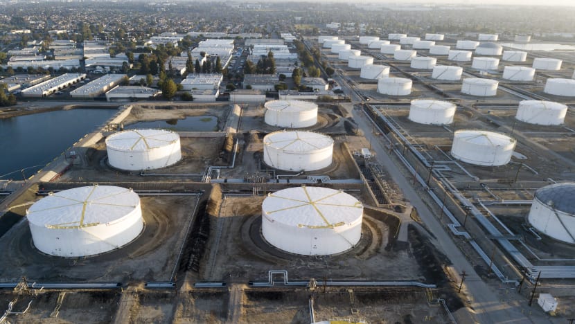 Oil prices drop; Brent on track for first weekly dip in seven Oil prices drop; Brent on track for first weekly dip in seven