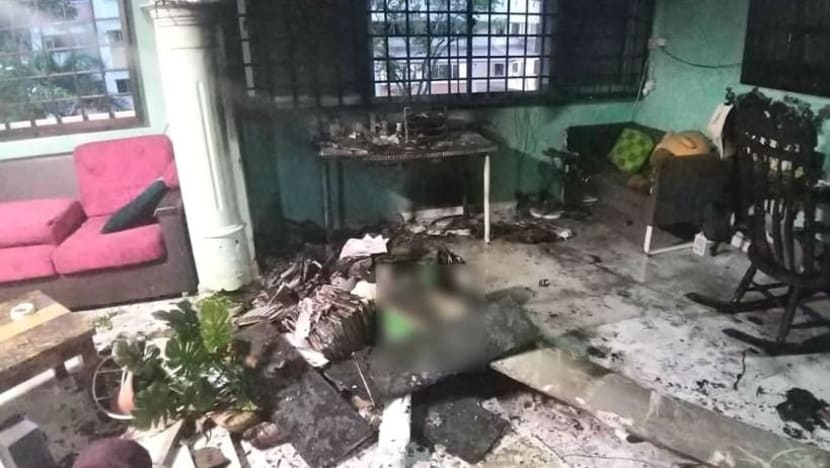Flat terbakar di Jurong West; 5 dikejarkan ke hospital 