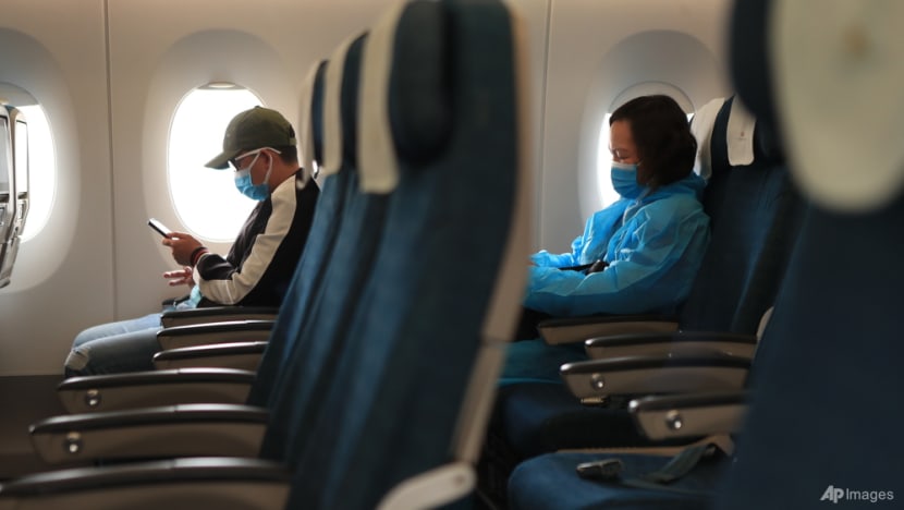 Commentary: Just how risky is it to stay maskless on a plane? Commentary: Just how risky is it to stay maskless on a plane?