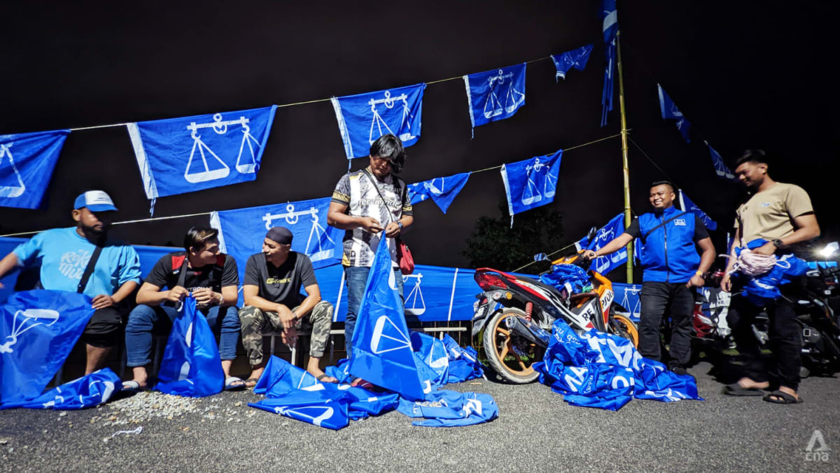 ‘Akhir dari era’ Barisan Nasional Malaysia karena isu korupsi merugikan kandidat di GE15: Analis