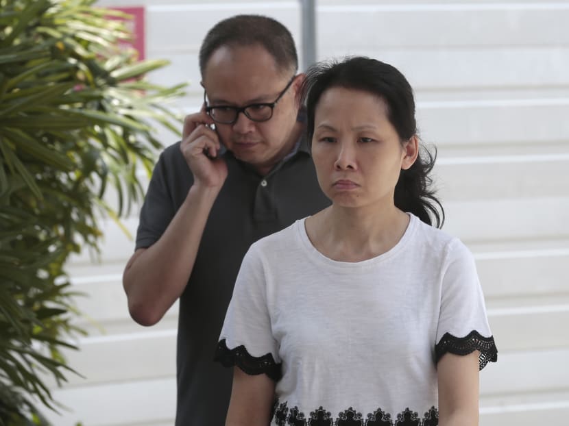 Lim Choon Hong and his wife Chong Sui Foon at the State Courts on Oct 5, 2016. Photo: Jason Quah/TODAY