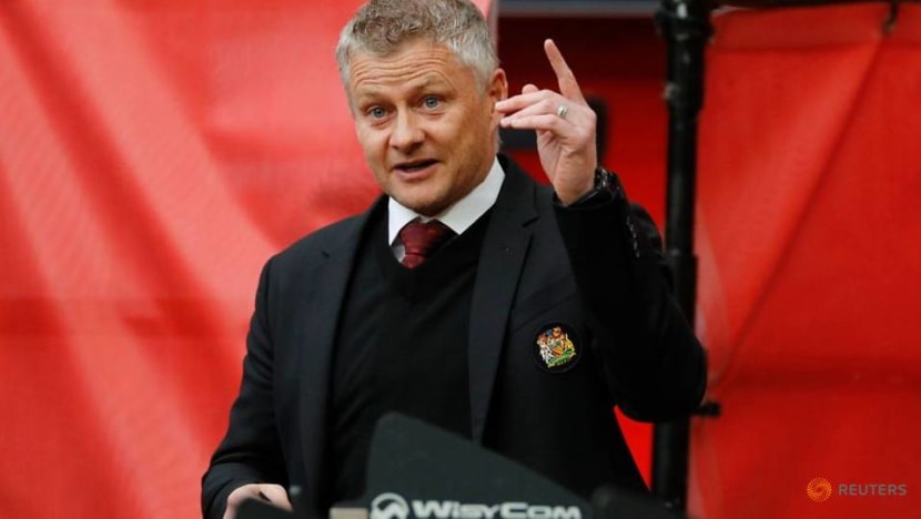 Soccer-Solskjaer hopes Man Utd resurgence can convince Pogba, Cavani to stay Soccer-Solskjaer hopes Man Utd resurgence can convince Pogba, Cavani to stay