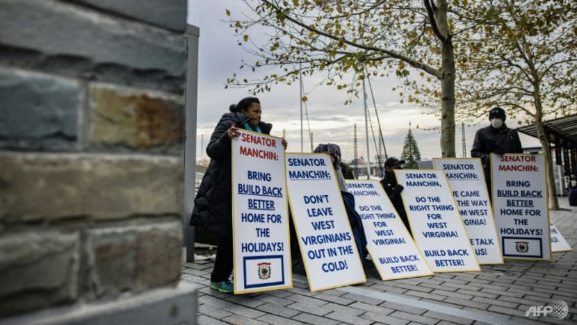 Kerry vows US to meet climate goal despite court setback Kerry vows US to meet climate goal despite court setback