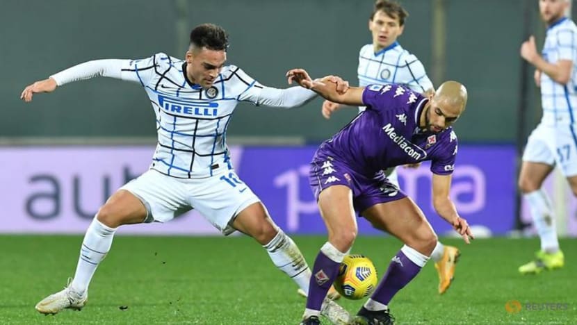 Inter go top with 2-0 win at Fiorentina Inter go top with 2-0 win at Fiorentina