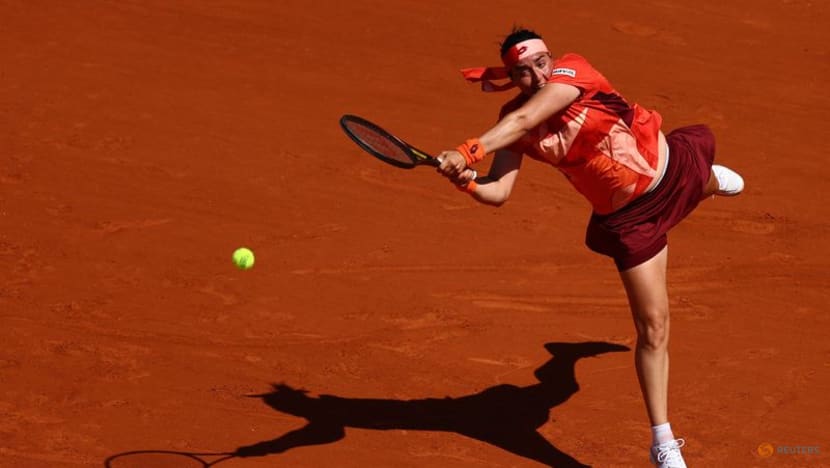 Jabeur swats aside Pera to move into French Open quarter-finals