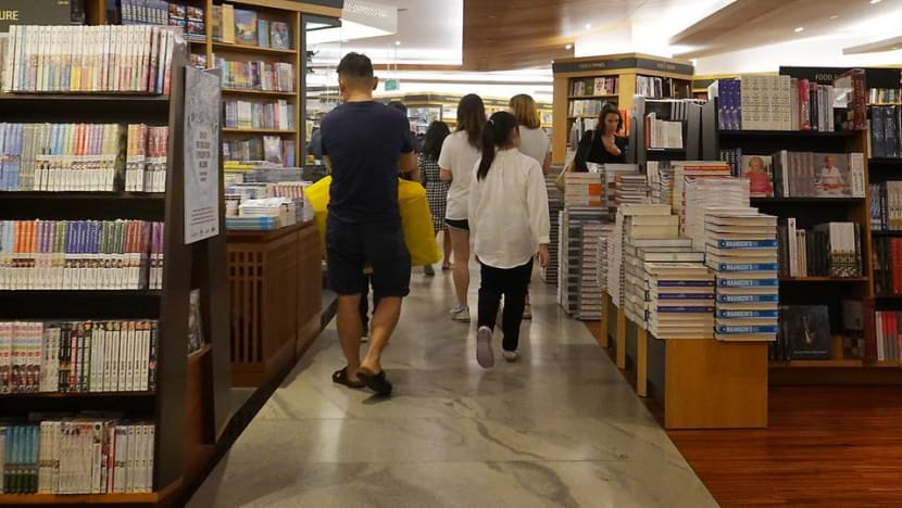 Commentary: Bookstores struggle to stay afloat when we need them more than ever Commentary: Bookstores struggle to stay afloat when we need them more than ever
