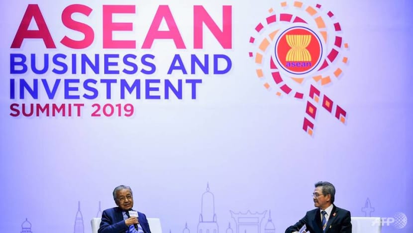 Trade talks in balance at Southeast Asian leaders summit Trade talks in balance at Southeast Asian leaders summit