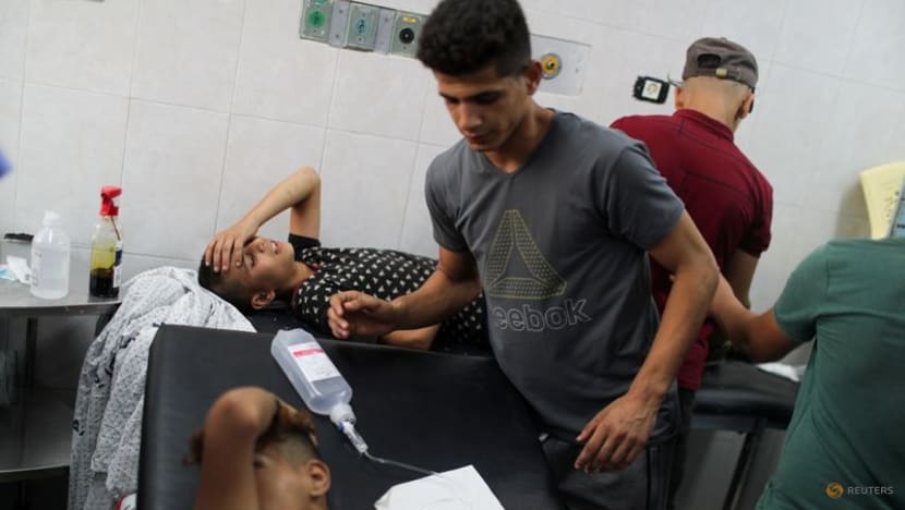 Israeli aircraft strike Hamas sites in Gaza after border clashes Israeli aircraft strike Hamas sites in Gaza after border clashes