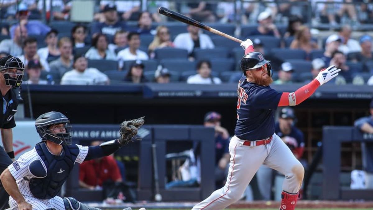 Justin Turner, Red Sox hand Yankees eighth straight loss