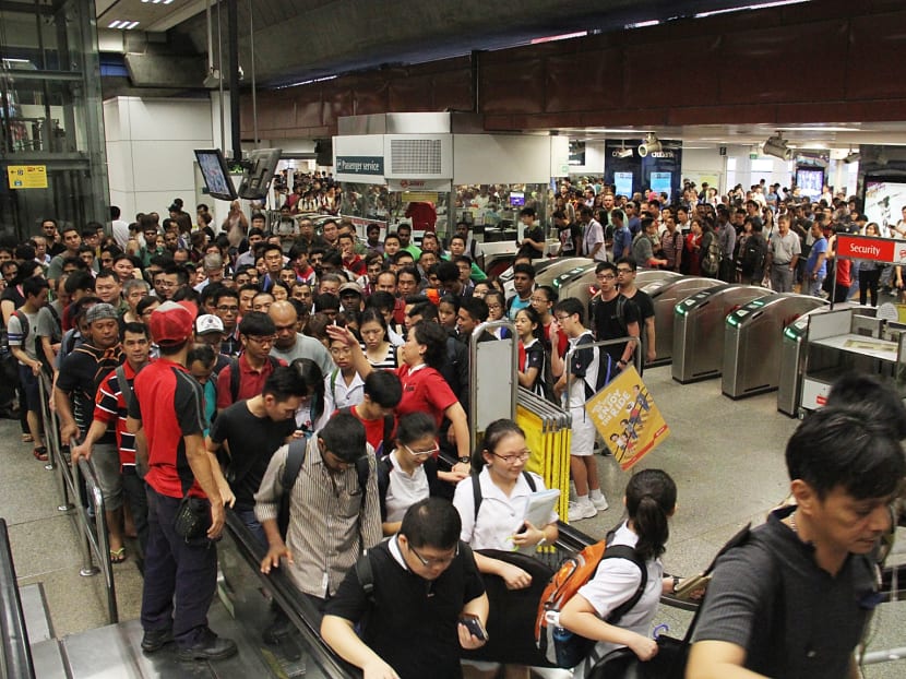 Train disruption at Boon Lay MRT station on March 3, 2015. TODAY file photo