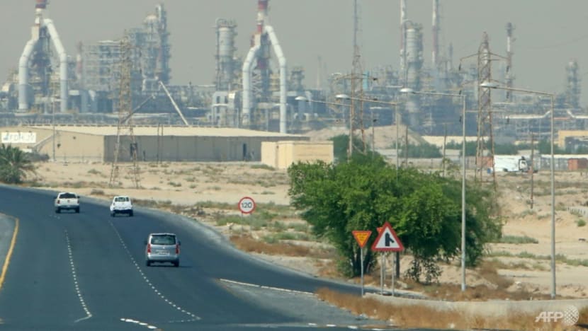 Two killed, 10 injured in Kuwait refinery fire Two killed, 10 injured in Kuwait refinery fire