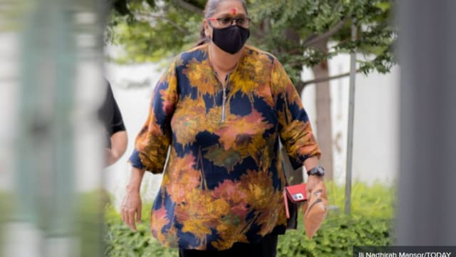 联手儿子扮大法官和法庭秘书骗走老友逾10万元 老妇被判监逾20个月