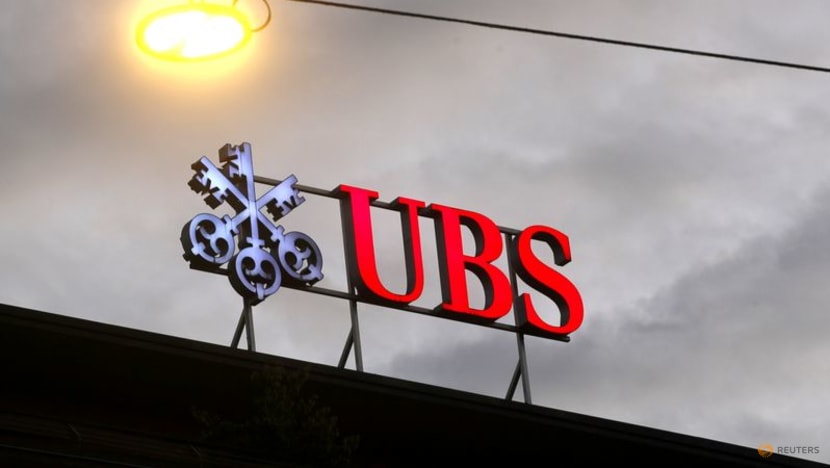 UBS gives Hong Kong staff COVID-19 quarantine cash UBS gives Hong Kong staff COVID-19 quarantine cash