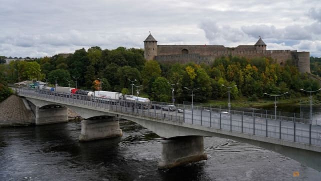 Estonia says Russia removed navigation buoys on border river