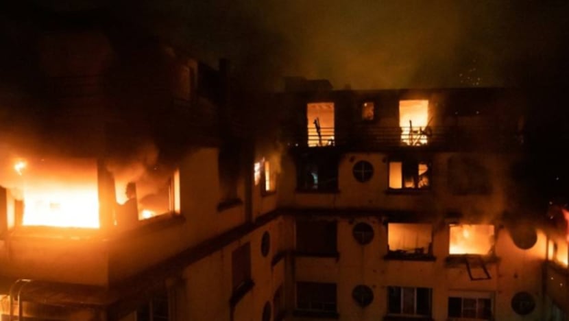 Wanita dengan sejarah rawatan psikiatrik didakwa sebabkan kebakaran Paris