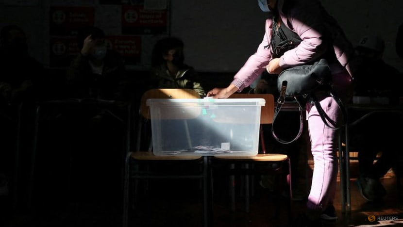 Chileans head to polls to decide on progressive new constitution Chileans head to polls to decide on progressive new constitution