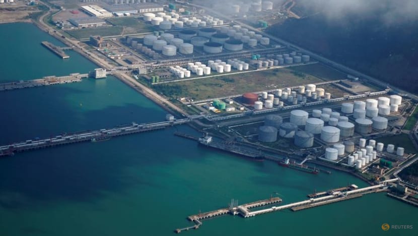 China's May gasoline exports plunge, LNG imports slide 