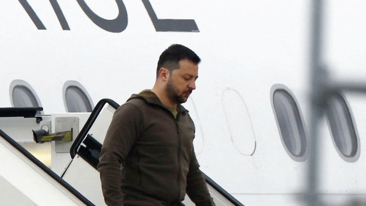 Zelenskyy arrives at G7 in Japan, says meetings will bring peace ‘closer’ Zelenskyy arrives at G7 in Japan, says meetings will bring peace ‘closer’