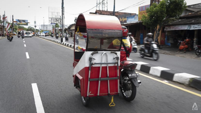 ‘No bus would stop for me’: Indonesia’s motorcycle taxi addresses mobility needs of the disabled ‘No bus would stop for me’: Indonesia’s motorcycle taxi addresses mobility needs of the disabled