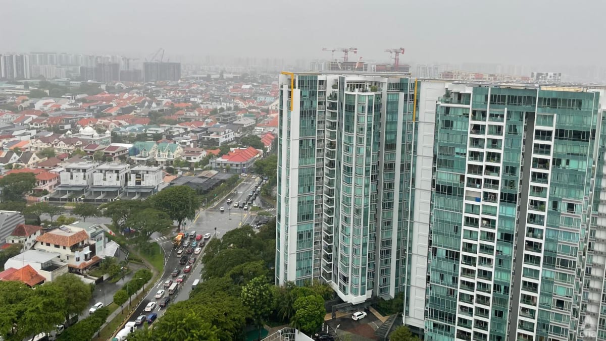 Heavy rain triggers flash flood warnings across Singapore Heavy rain triggers flash flood warnings across Singapore