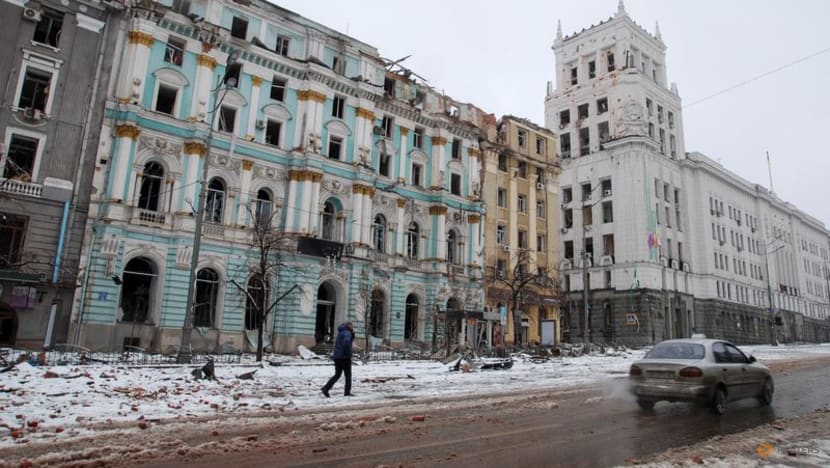 Stocks sink, euro plunges as Ukraine war shakes markets Stocks sink, euro plunges as Ukraine war shakes markets