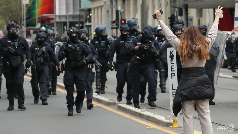 Melbourne anti-lockdown protests fizzle out as daily cases hit pandemic high Melbourne anti-lockdown protests fizzle out as daily cases hit pandemic high