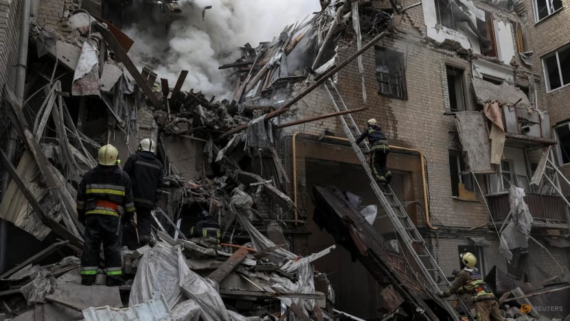 Russia gives up key northeast towns as Ukrainian forces advance Russia gives up key northeast towns as Ukrainian forces advance