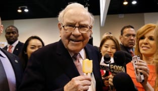 Commentary: Warren Buffett’s intriguing bet on Japan