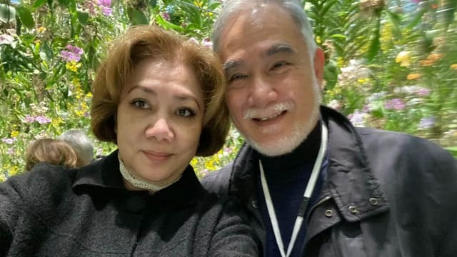 朱厚任和太太日本甜庆结婚37周年