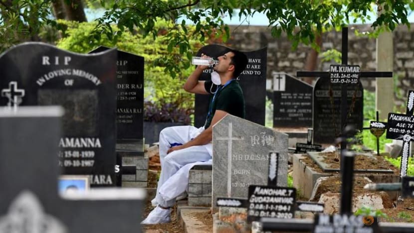 Braving COVID risks, Indian volunteers tend to the sick and the dead Braving COVID risks, Indian volunteers tend to the sick and the dead