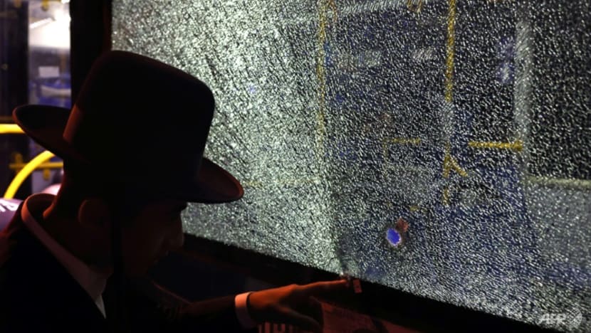 7 injured in attack on Jerusalem bus: Reports 7 injured in attack on Jerusalem bus: Reports