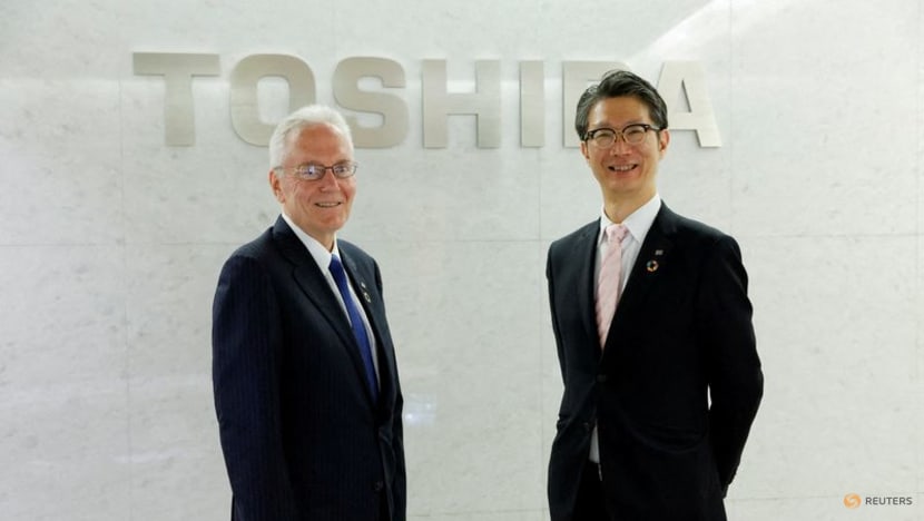 Exclusive-Bidders weigh up to 7,000 yen/share offer in $22 billion Toshiba buyout -sources