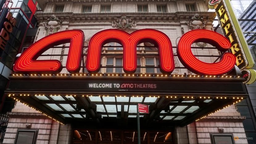 'Venom', Bond pull in 4 million people to AMC theaters over weekend 'Venom', Bond pull in 4 million people to AMC theaters over weekend