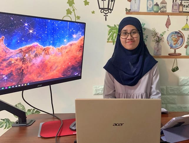 A WSP Specialist Diploma in Business Analytics was a natural choice for Ms Nur Sarah Binte Ahmed Kamil, given her keen interest in data analytics. Photo: Nur Sarah Binte Ahmed Kamil&nbsp;