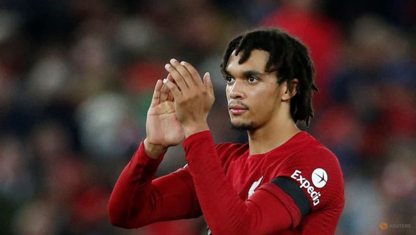 Liverpool boss Klopp backs Alexander-Arnold after England snub Liverpool boss Klopp backs Alexander-Arnold after England snub