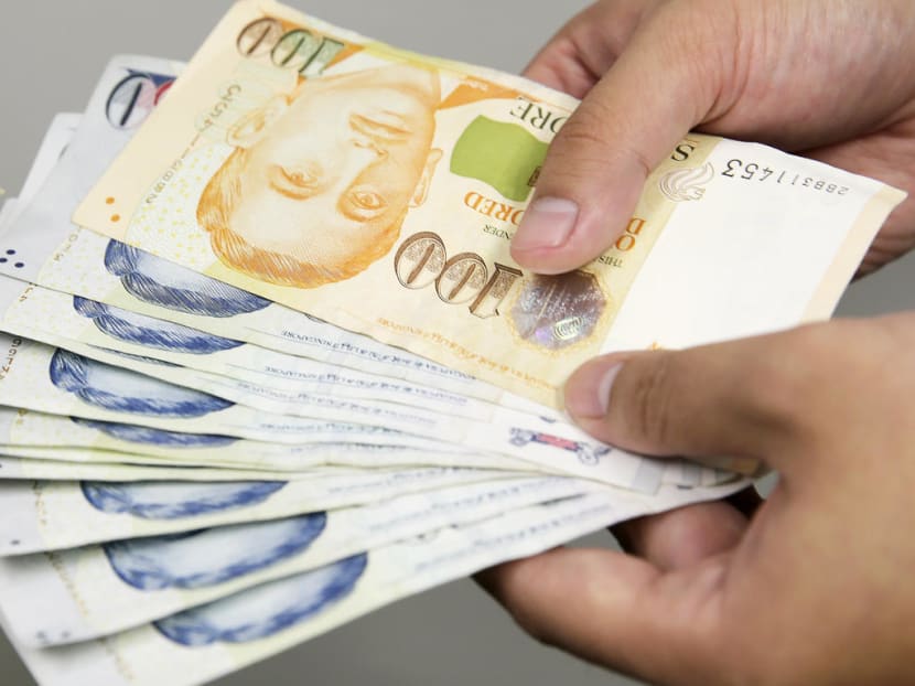 Covid-19: Singdollar hits 3-year low against US dollar, weakens against regional currencies Covid-19: Singdollar hits 3-year low against US dollar, weakens against regional currencies