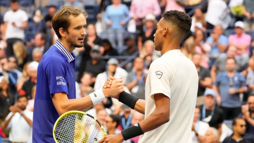 Tennis:
Medvedev powers his way through to US
Open final Tennis:
Medvedev powers his way through to US
Open final