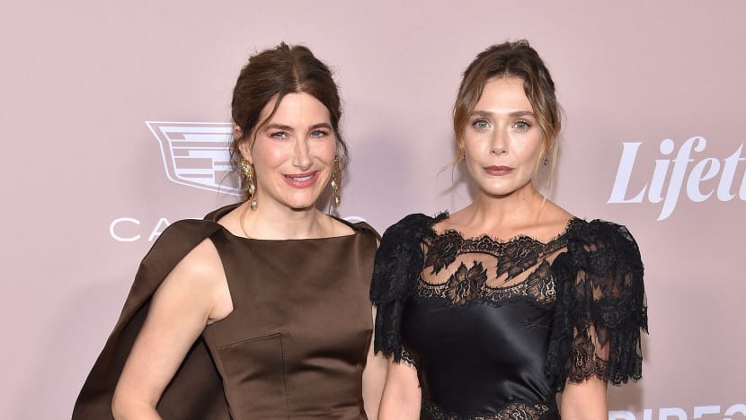Kathryn Hahn Says Elizabeth Olsen Was "Very Patient" During Her 40-Minute Pee Breaks On WandaVision Set Kathryn Hahn Says Elizabeth Olsen Was "Very Patient" During Her 40-Minute Pee Breaks On WandaVision Set
